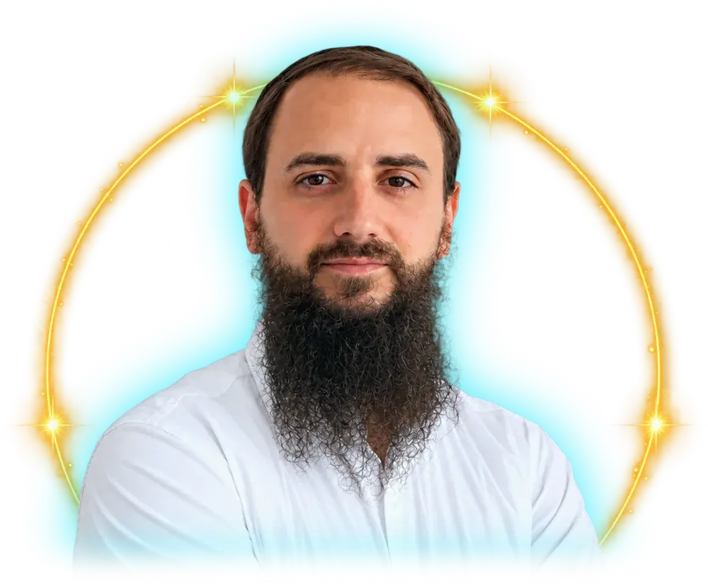 Daniel R. Chapán, de barba larga y camisa blanca, dentro de un aro de luz dorada.